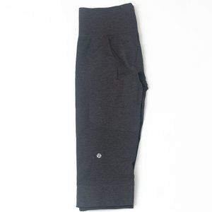 Lululemon Gray Seamless gray capris